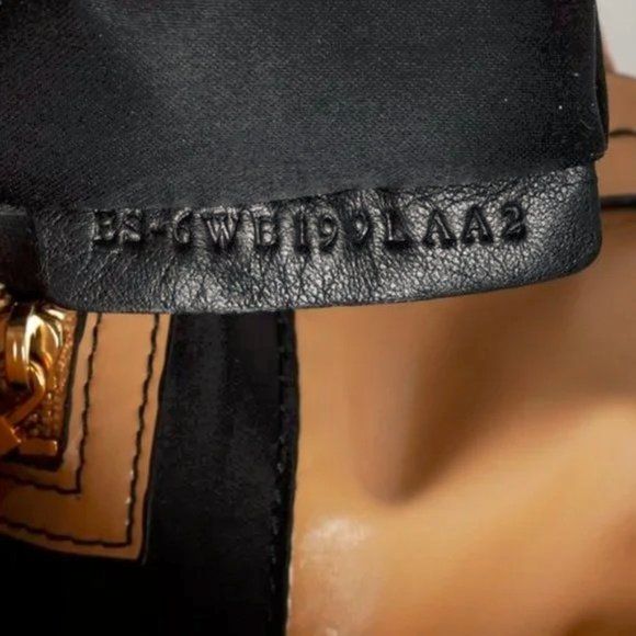 Valentino Garavani Large Lacca Sand Bow Trim Tote - Picture 11 of 11